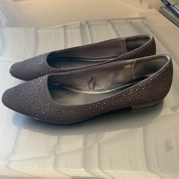 Zara flats - Picture 2 of 3